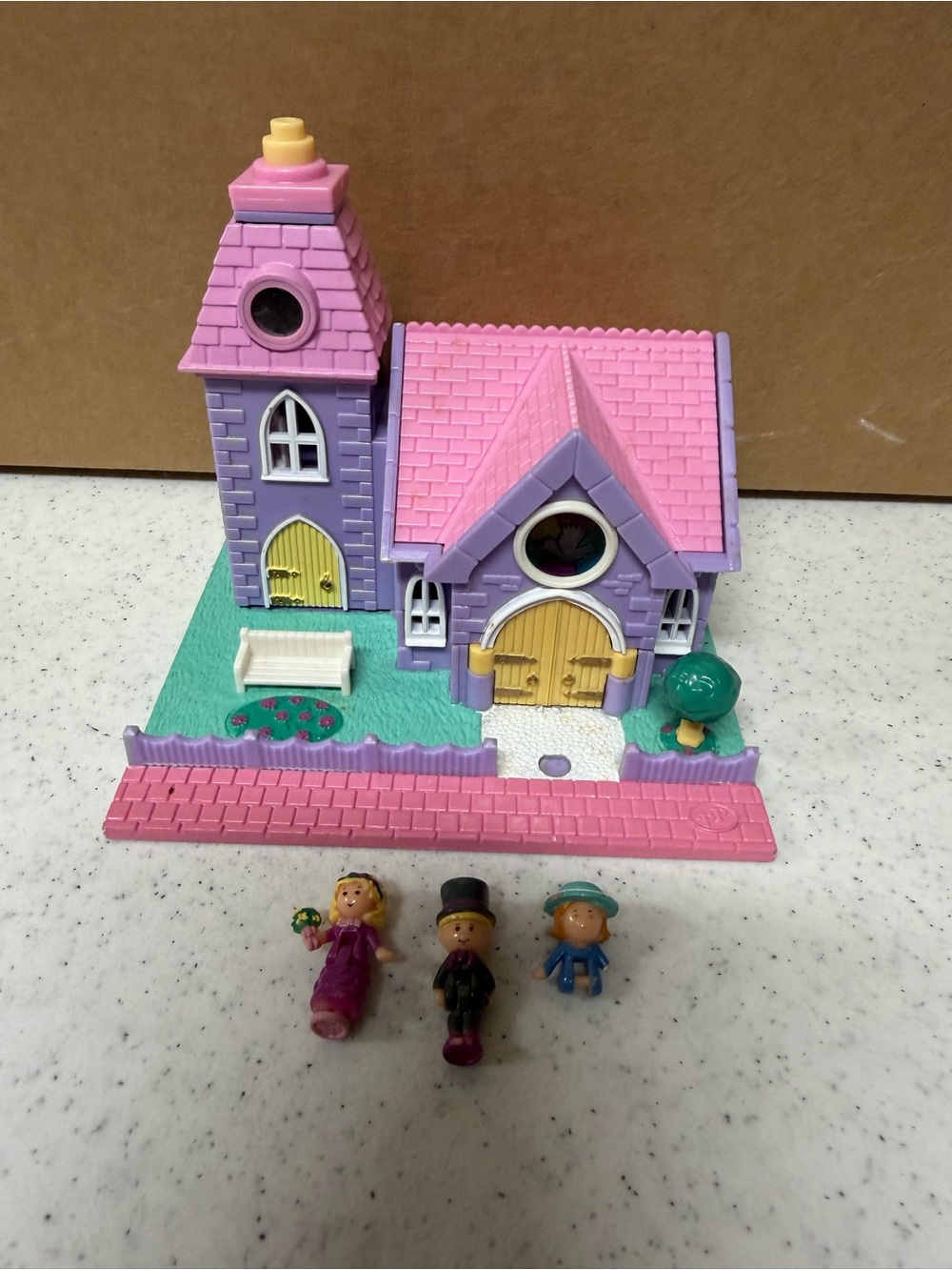 Vintage 1993 Polly Pocket Light Up Wedding Chapel light WORKS! NICE!